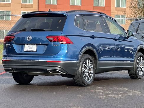 Used 2020 Volkswagen Tiguan SE w/ 3rd Row Seat Package image 4