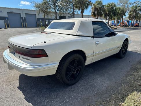 Used 1990 Buick Reatta Convertible image 9