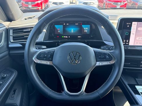 Used 2024 Volkswagen Atlas Cross Sport SE AWD/4WD image 17