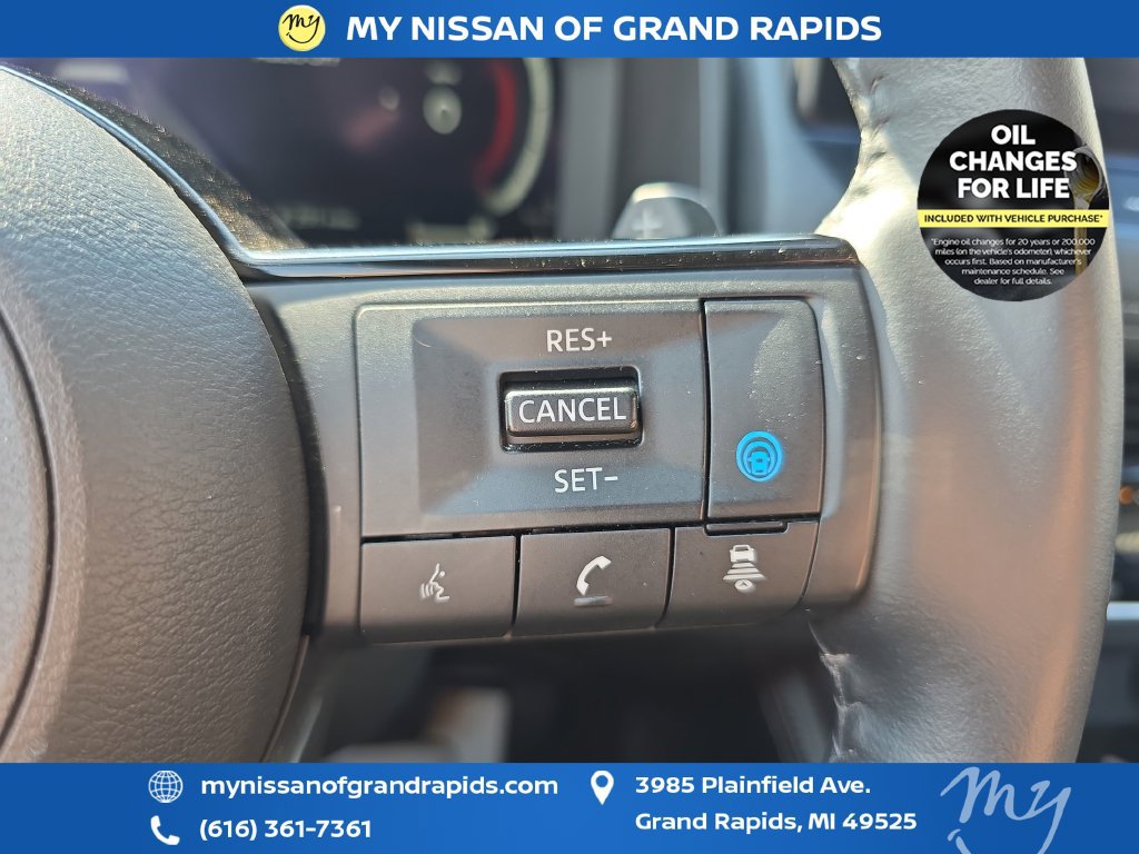 Used 2024 Nissan Rogue Platinum w/ Platinum Premium Package AWD/4WD image 16