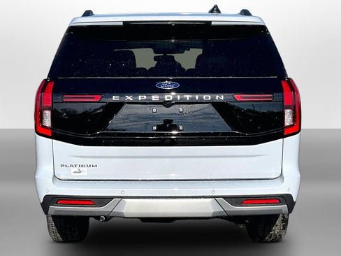 New 2026 Ford Expedition Platinum w/ Driver's Package image 4