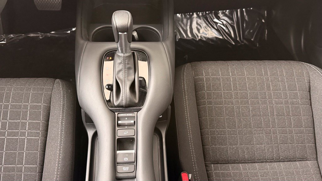 Used 2025 Honda HR-V LX image 23