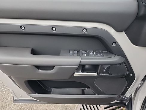 New 2026 Land Rover Defender 110 X-Dynamic SE AWD/4WD image 10