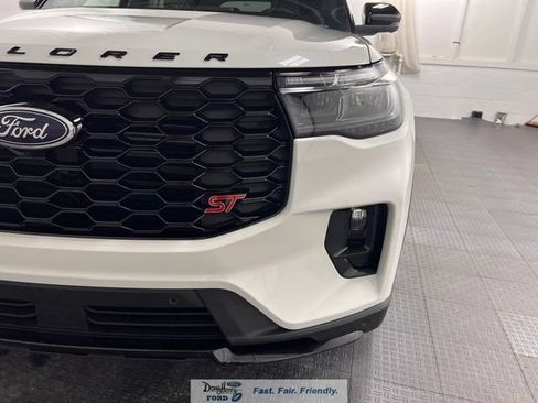 New 2026 Ford Explorer ST w/ Sun And Sound Package AWD/4WD image 15