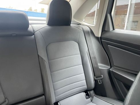 Used 2025 Volkswagen Jetta SE image 36