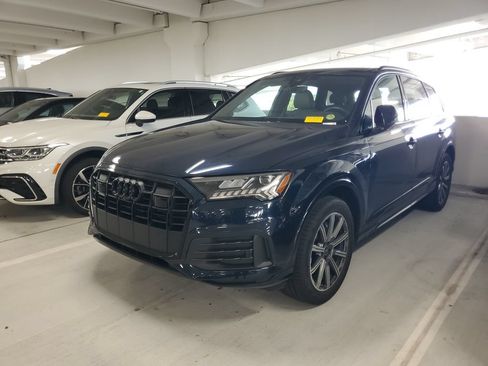Used 2023 Audi Q7 2.0T Premium Plus w/ Premium Plus Package AWD/4WD image 1