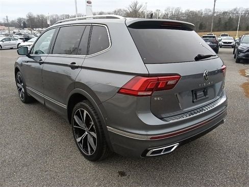 Used 2023 Volkswagen Tiguan SEL R-Line image 5