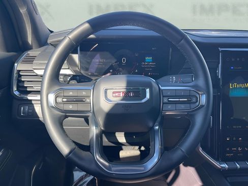 Used 2025 GMC Acadia Elevation FWD image 14