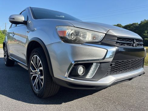 Used 2018 Mitsubishi Outlander Sport SE FWD image 7