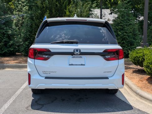 Used 2025 Honda Odyssey Sport-L image 4