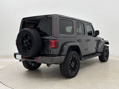 Used 2021 Jeep Wrangler Unlimited Sahara AWD/4WD image 9