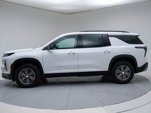 New 2026 Chevrolet Traverse LT w/ Enhanced Driving Package image 3