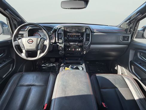 Used 2021 Nissan Titan PRO-4X w/ Pro-4x Convenience Package AWD/4WD image 14