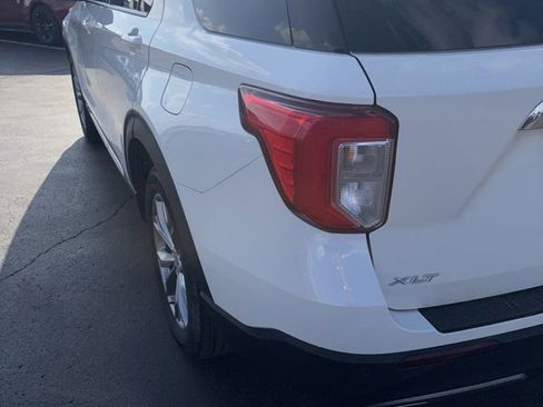 Used 2021 Ford Explorer XLT w/ Equipment Group 202A image 12