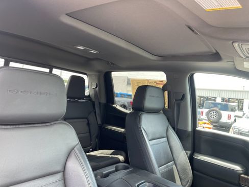 Used 2021 GMC Sierra 1500 Denali w/ Denali Ultimate Package AWD/4WD image 19