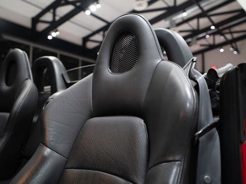 Used 2004 Honda S2000 image 12