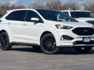 Used 2023 Ford Edge ST-Line w/ Class II Trailer Tow Package AWD/4WD video 3