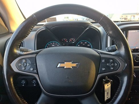 Used 2021 Chevrolet Colorado Z71 w/ Z71 Midnight Edition AWD/4WD image 19