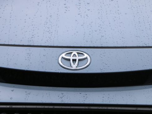 Used 2021 Toyota Corolla SE FWD image 12