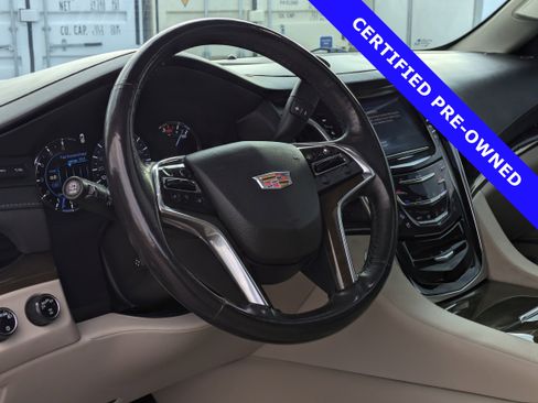 Used 2020 Cadillac Escalade Premium Luxury image 23