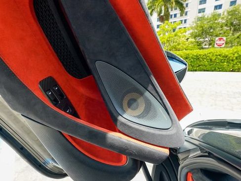 Used 2019 McLaren 600LT RWD image 67