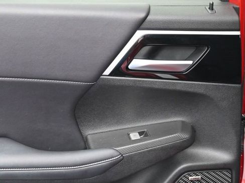 Used 2025 Mitsubishi Outlander SE FWD image 28