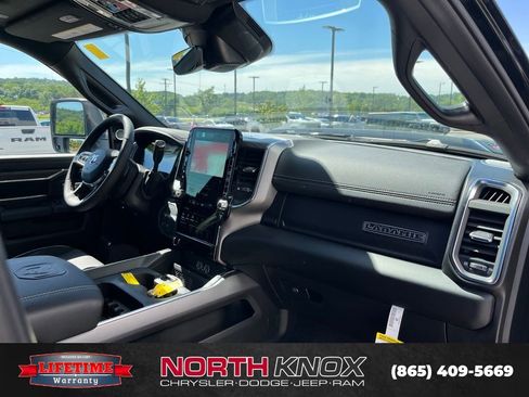 New 2026 RAM 2500 Laramie AWD/4WD image 29