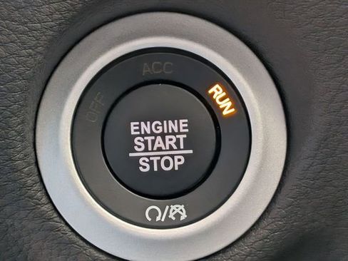 New 2026 Chrysler Pacifica Select image 20