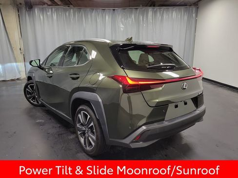 Used 2019 Lexus UX 200 w/ Premium Package image 6