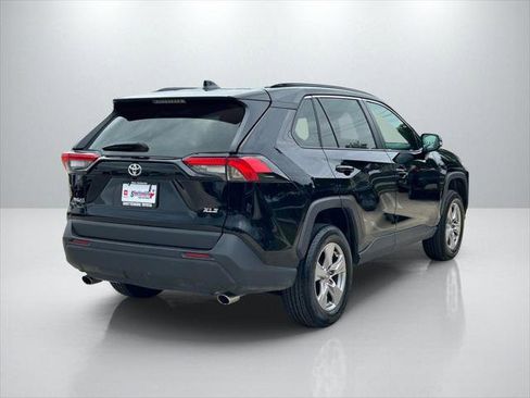 Certified 2025 Toyota RAV4 XLE FWD image 5