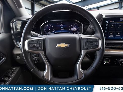 Used 2022 Chevrolet Silverado 1500 LT AWD/4WD image 5