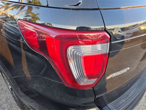 Used 2019 Ford Explorer Sport w/ Equipment Group 401A image 5