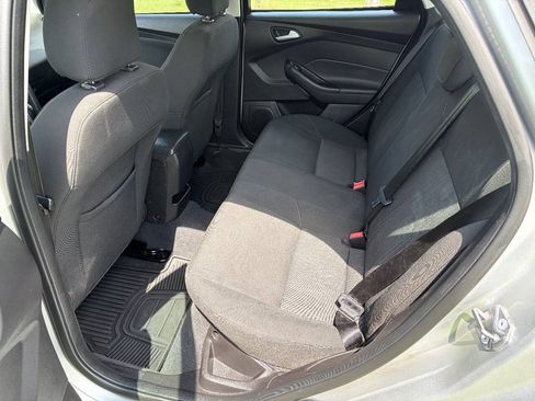 Used 2015 Ford Focus SE w/ Interior Protection Package FWD image 8