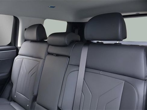 Used 2025 Hyundai Santa Fe SEL image 14