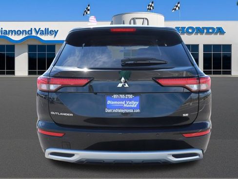Used 2024 Mitsubishi Outlander SE image 5