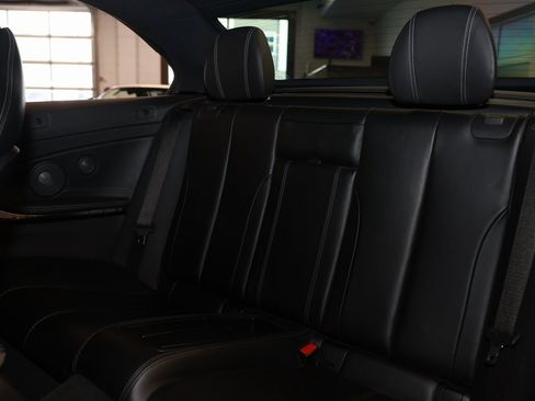 Used 2018 BMW M4 Convertible image 14