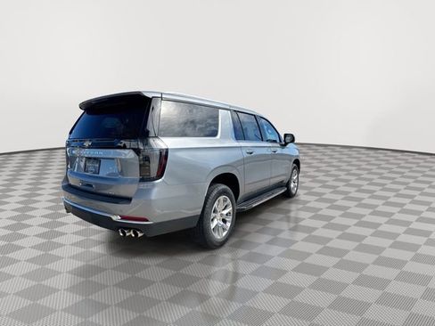 New 2025 Chevrolet Suburban Premier AWD/4WD image 9