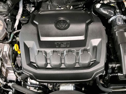 Used 2022 Volkswagen Tiguan SE R-Line image 34