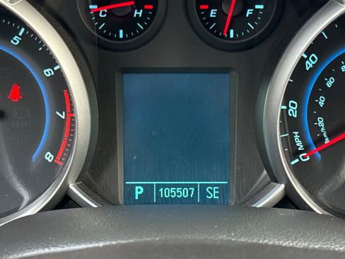 Used 2011 Chevrolet Cruze LT image 26