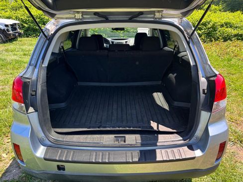 Used 2013 Subaru Outback 2.5i Premium AWD/4WD image 22