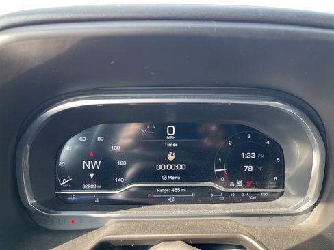 Used 2024 GMC Yukon XL AT4 w/ Technology Package image 16