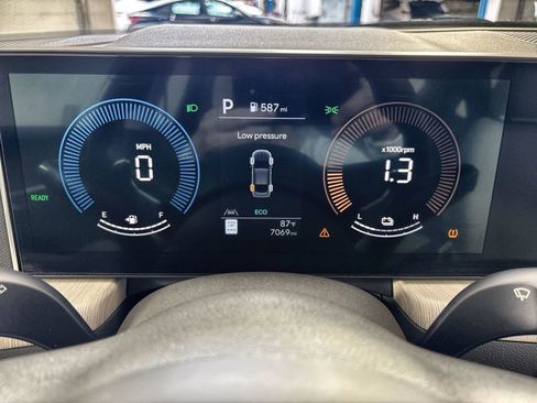 Certified 2025 Hyundai Sonata SEL FWD image 10