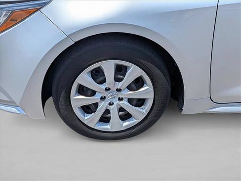 Used 2023 Toyota Corolla LE FWD image 9