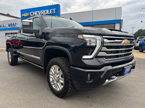 Used 2024 Chevrolet Silverado 3500 High Country w/ Technology Package AWD/4WD image 12