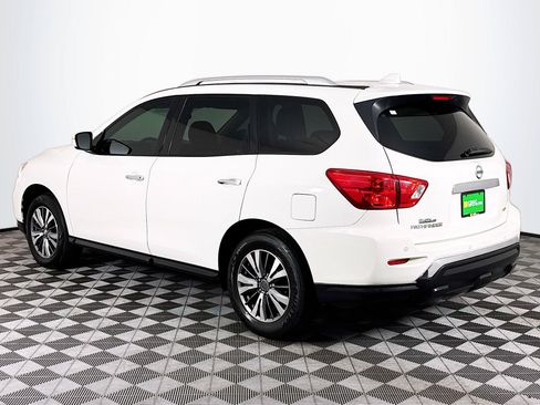 Used 2020 Nissan Pathfinder S AWD/4WD image 6