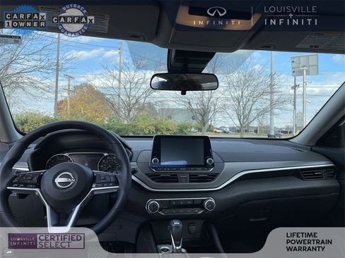 Used 2025 Nissan Altima 2.5 SR image 16