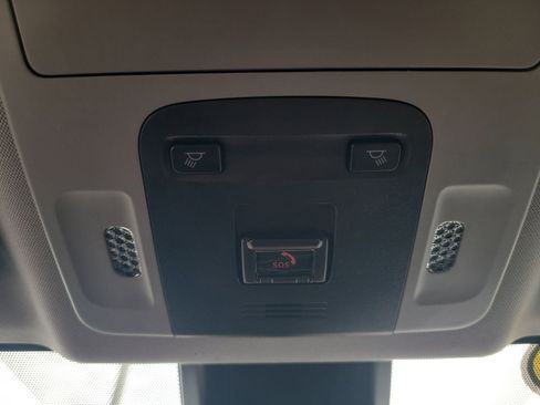 Used 2024 Toyota Camry SE FWD image 19