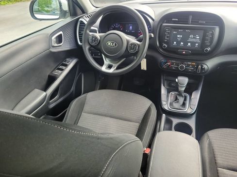 Used 2020 Kia Soul S FWD image 11