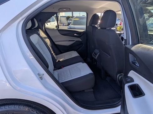 Used 2024 Chevrolet Equinox LS w/ LS Convenience Package FWD image 18