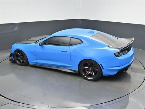 Used 2022 Chevrolet Camaro SS image 32